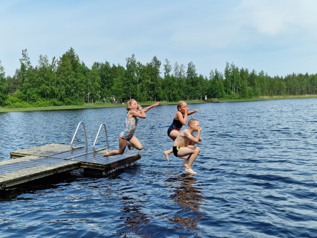 Uimakauden avajaiset